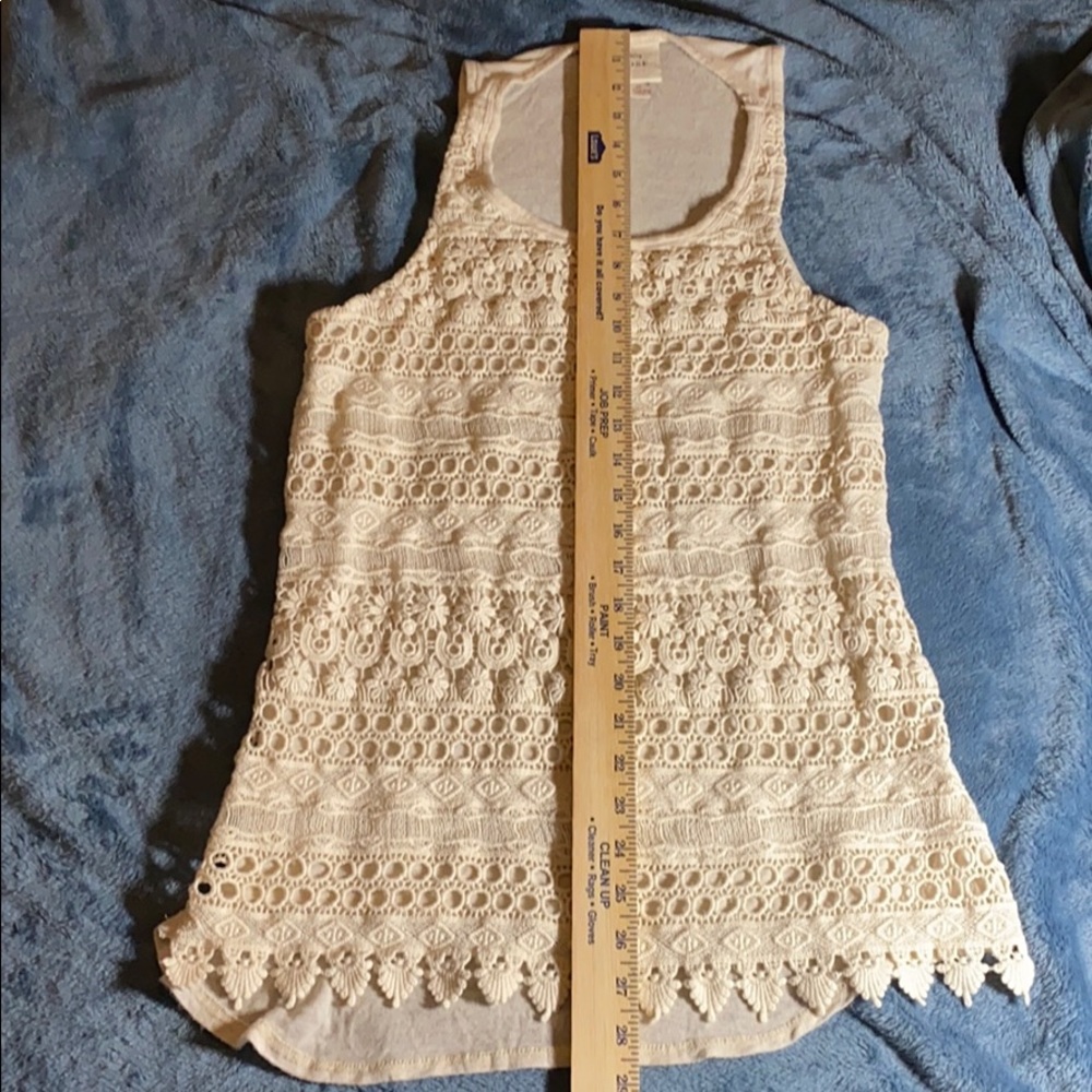 Embroidered Tank - Picture 5 of 6